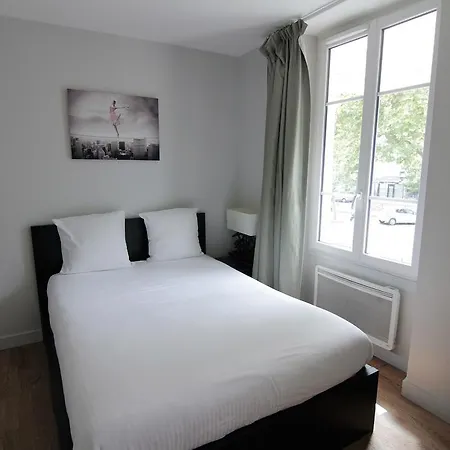 Le Daly's Hotel 2*
